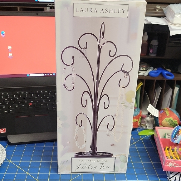 Laura Ashley Black Metal Jewelry Tree New In Box - Picture 1 of 1